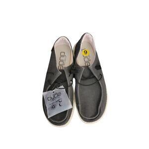 Hey Dude Wendy style loafer size 9
